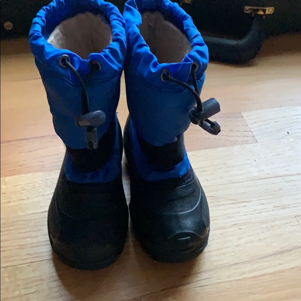 Kamik kids snow boots size 10